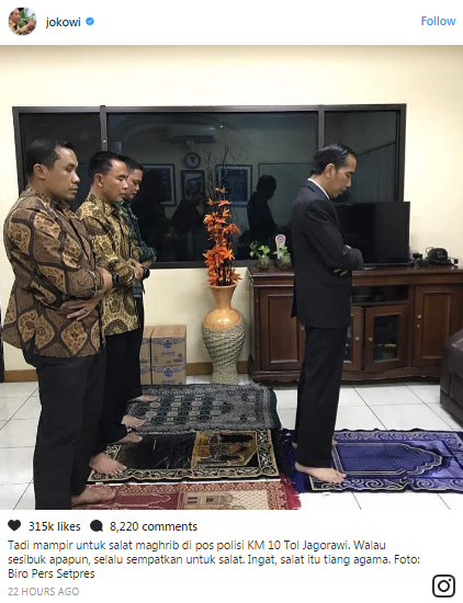 GEGER..!!! Jokowi Posting Foto Sholat Magrib, Netizen Fokus ke Jam Dinding: Kok Sholat Maghrib Jam 12 ??