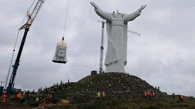 the world's tallest statue of jesus