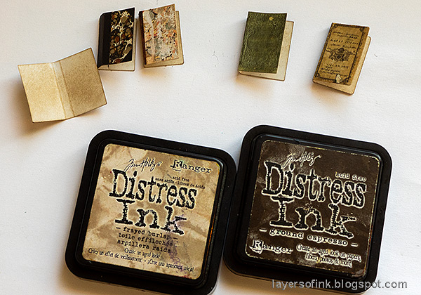 Layers of ink - Storytime Tag with Minibooks tutorial by Anna-Karin Evaldsson. Create tiny book covers.