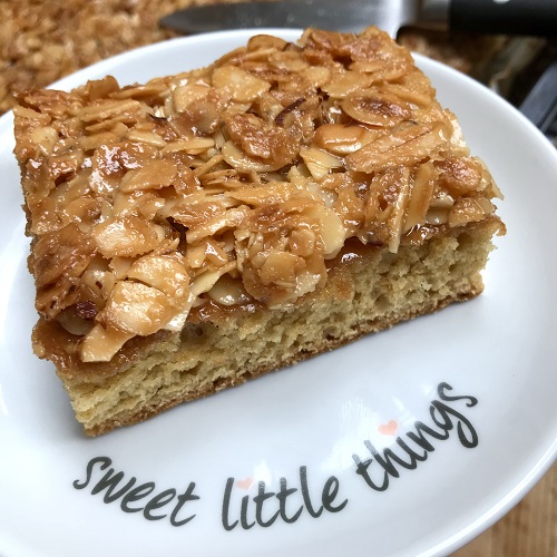 flauschiger Becherkuchen mit Florentiner Kruste