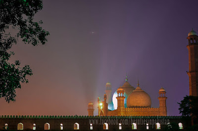 badshahi mosque lahore | beautiful places in pakistan