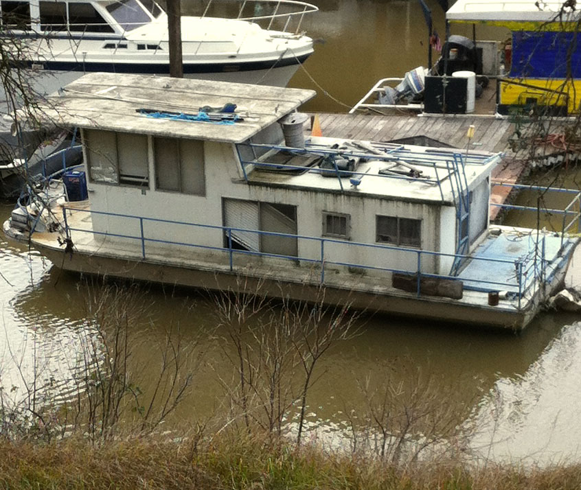 Shanty Boat: A Madcap Boat Scavenging Journey