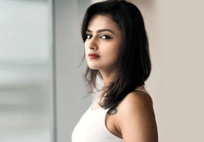 Milan Talkies Actress Shraddha Srinath, Milan Talkies Actress Shraddha Srinath Images, Milan Talkies Actress Shraddha Srinath Wallpapers