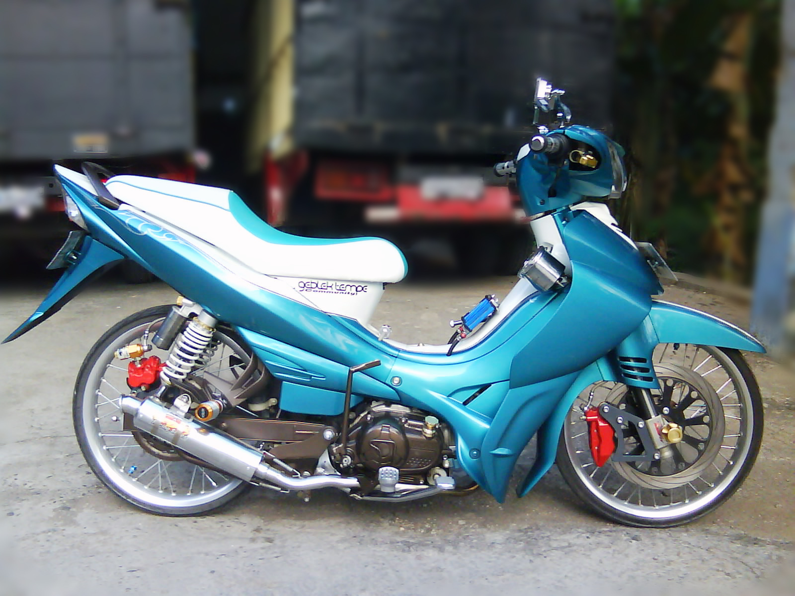 Kumpulan 90 Modif Jok Motor Jupiter Z1 Terbaik Velgy Motor