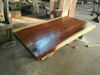 trembesi jepara-jual mebel trembesi jepara-meja makan kayu solid-meja makankayu utuh besar tanpa sambung-meja suar-meja trembesi trembesi jepara-jual mebel trembesi jepara-meja makan kayu solid-meja makankayu utuh besar tanpa sambung-meja suar-meja trembesi