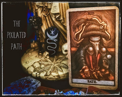 Fate card from the Labyrinth Tarot.