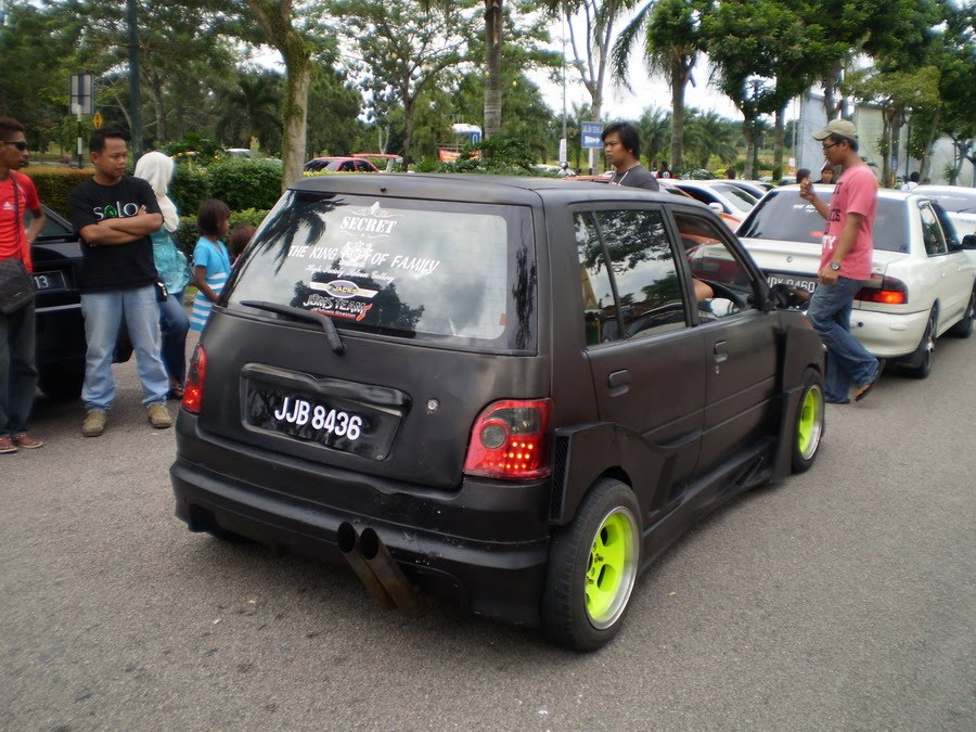Here is an matte black Kancil with wide body kit owned by member of THE 