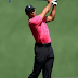 Tiger Woods logra un sólido arranque del Masters en su regreso