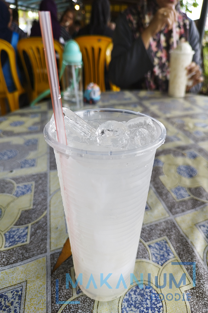 Segelas Air Kelapa