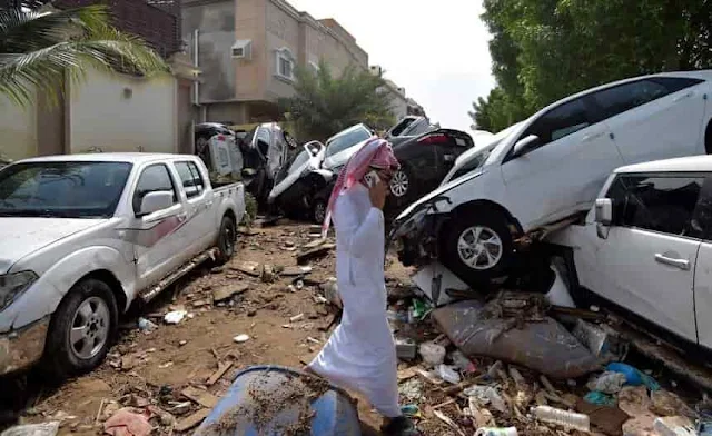 We will compensate those affected by Heavy rains and Torrential floods - Jeddah Municipality - Saudi-Expatriates.com