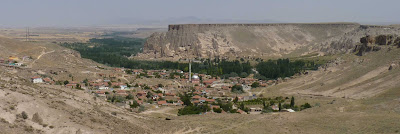 Parte Sur del Monasterio de Selime y Selime.