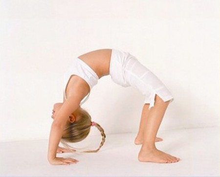 Yoga – Cách giảm Stress hiệu quả cho con bạn