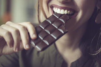  Με ποιον τρόπο θα βγάλετε εύκολα το λεκέ από σοκολάτα;;;