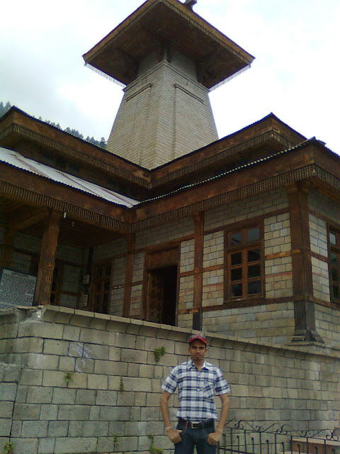 Old manali manu temple