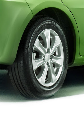 2011 Honda Jazz Hybrid Wheel View