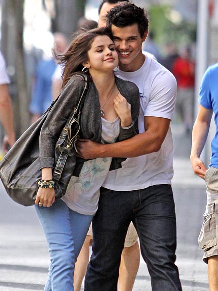 selena gomez and taylor lautner. Taylor Lautner. Down- Selena