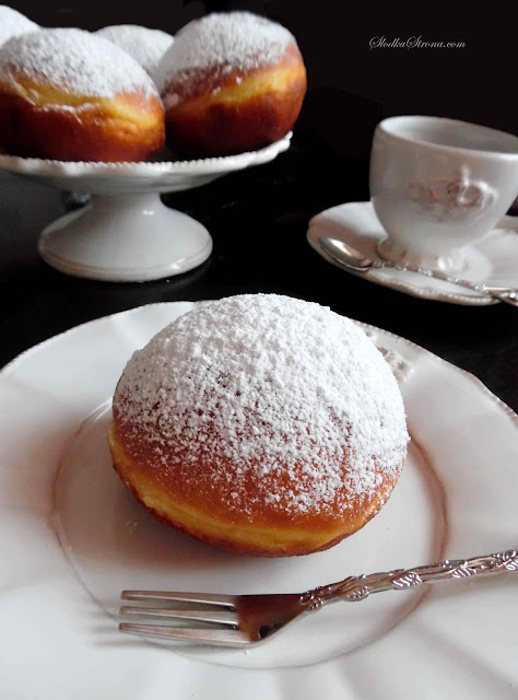 Domowe Pączki z Budyniem - Przepis - Słodka Strona