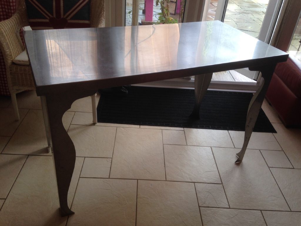 CRAIGSLIST Sexy IKEA Table Is A Real Stainless Steal