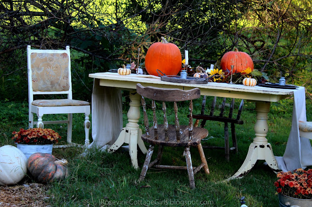 farmhouse pumpkin tablescape 