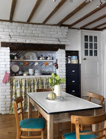 bricklovepost_4_tinyassapartment