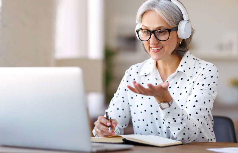 9 Jobs Retirees Can Do From Home