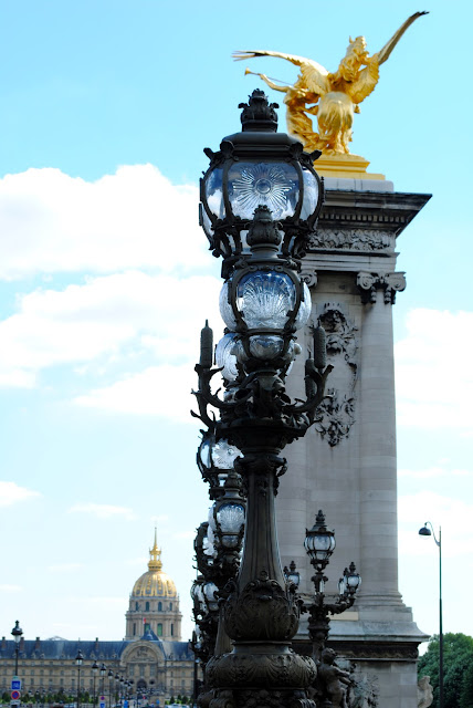 Paris Rendezvous and Beyond: Golden Experiences in Paris