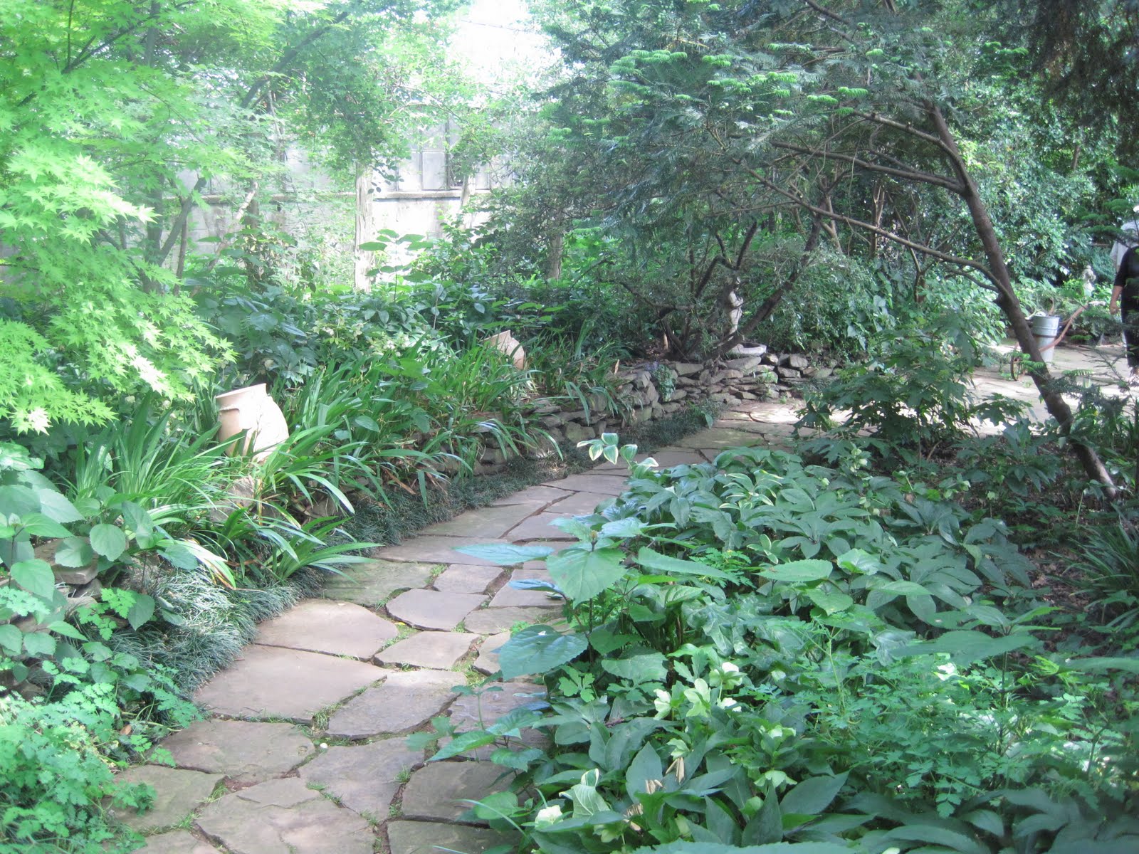 Pretty Old Houses: Ryan Gaineys Garden--Connoisseurs Garden Tour 2011