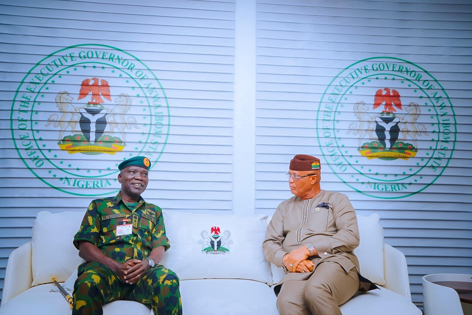 Governor of Akwa Ibom State, Umo Eno, hosts Lt. General Taoreed Lagbaja in Uyo