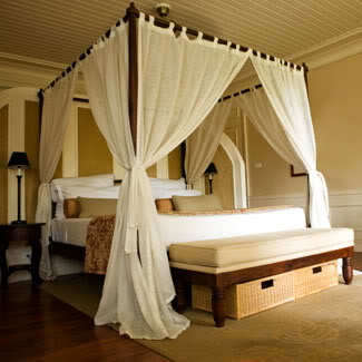 Antique Furniture and Canopy Bed: Canopy Bed Drapes