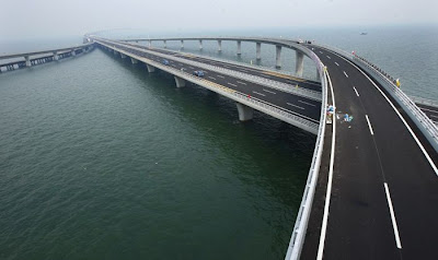 China Opens World's Longest Sea Bridge Seen On coolpicturesgallery.blogspot.com