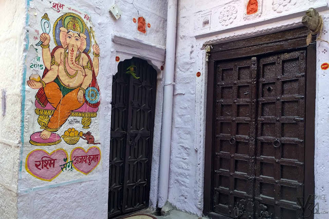 Another interesting feature of Jaisalmer city is this beautiful tradition depicting Ganesha on the wall paintings outside every house