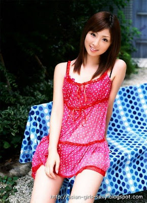 Yuko Ogura , Japanese idol sexy girl