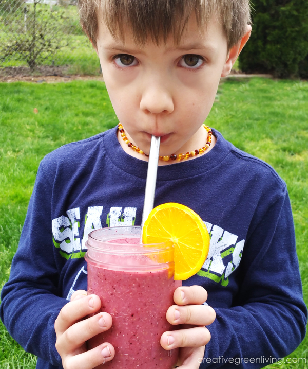 Learn how to make a smoothie bowl - and 99 other summer fun activities for kids