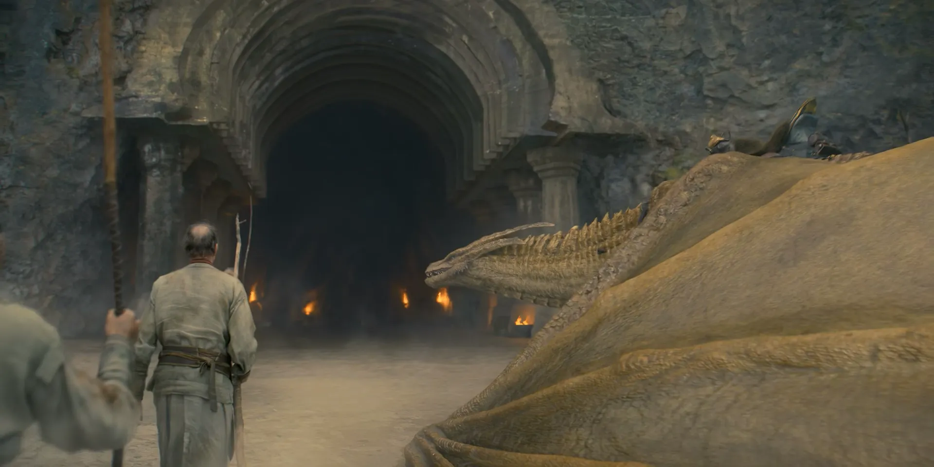 Dragon Syrax entering dragon pit at kings landing