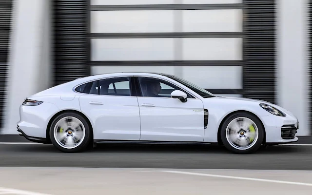 Porsche Panamera E-Hybrid 2021  - preço R$ 649 mil - Brasil