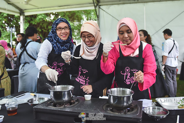 Happy chef sof the day at Thai Cooking Class at Royal Thai Embassy @ Kuala Lumpur