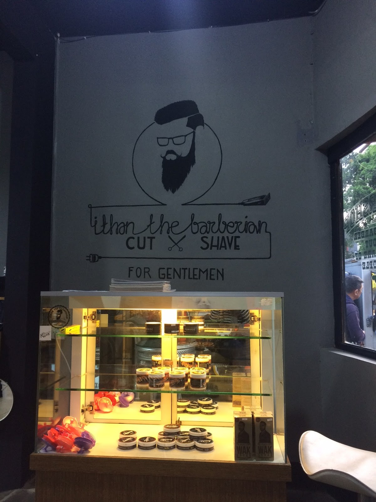 Review Barbershop  Ithan The Barberians Tebet