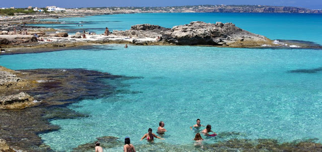 Es Caló de Sant Agustí, Formentera