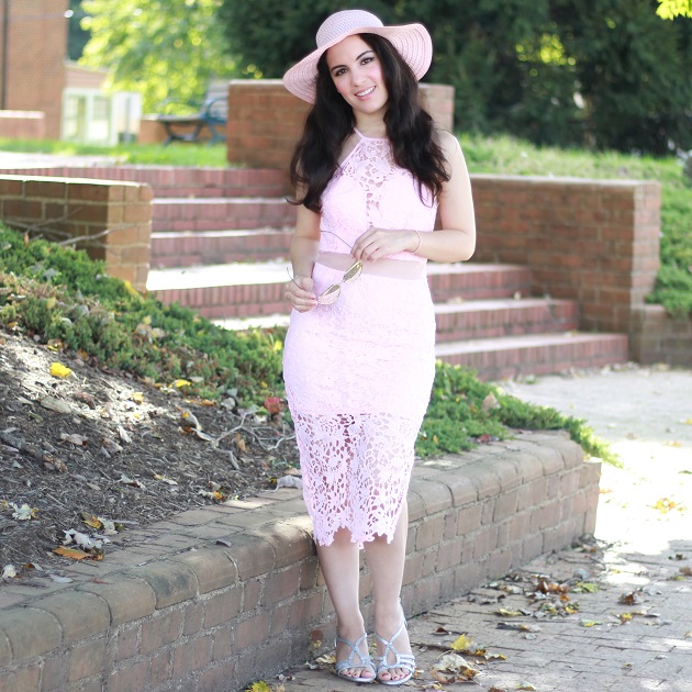 Ruigo Pink Lace Dress