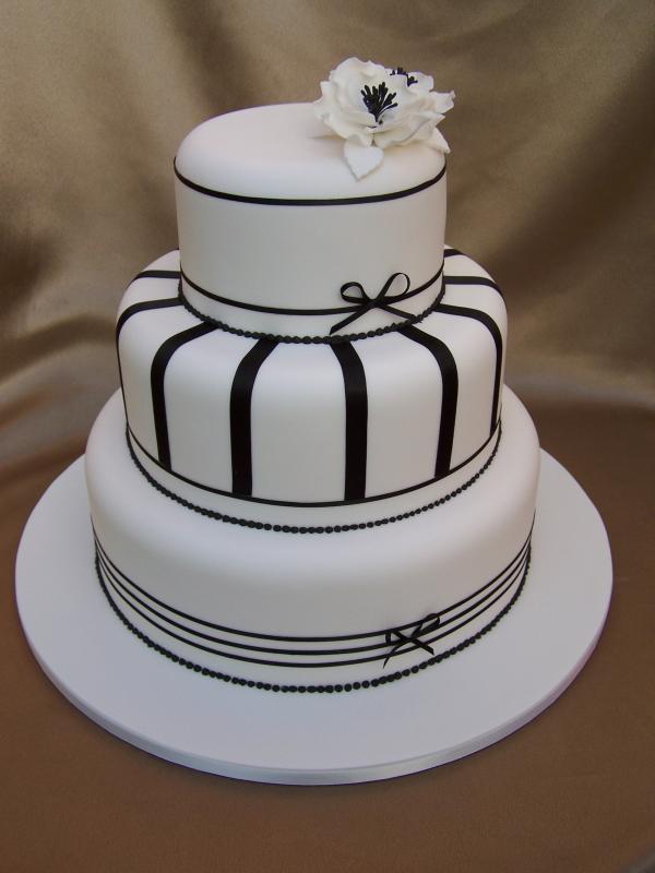 Black And White Wedding Theme Flowers. Black amp; White Wedding Cake