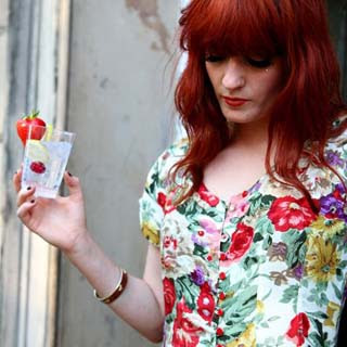 Florence & The Machine – Shake It Out (Remix) Lyrics | Letras | Lirik | Tekst | Text | Testo | Paroles - Source: musicjuzz.blogspot.com