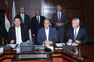 وزراء النقل المصري والخارجية والداخلية بدولة النمسا يشهدون توقيع عقد إنشاء شركة مشتركة  لإدارة ورشة إنتاج مفاتيح السكك الحديد