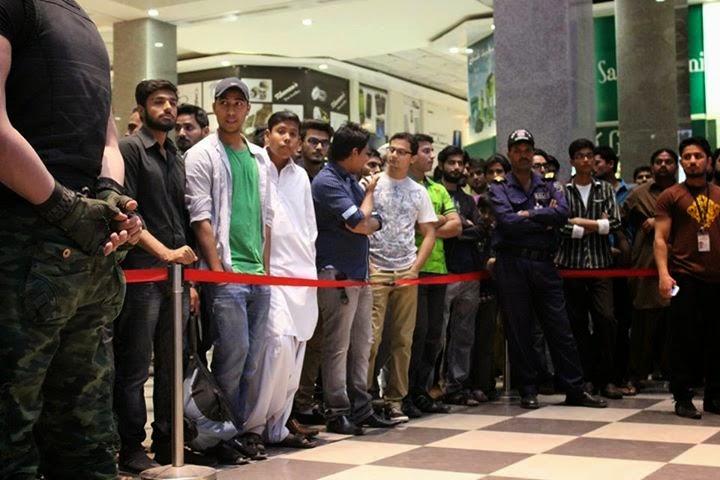 Jalaibee Team at Atrium Mall Karachi 