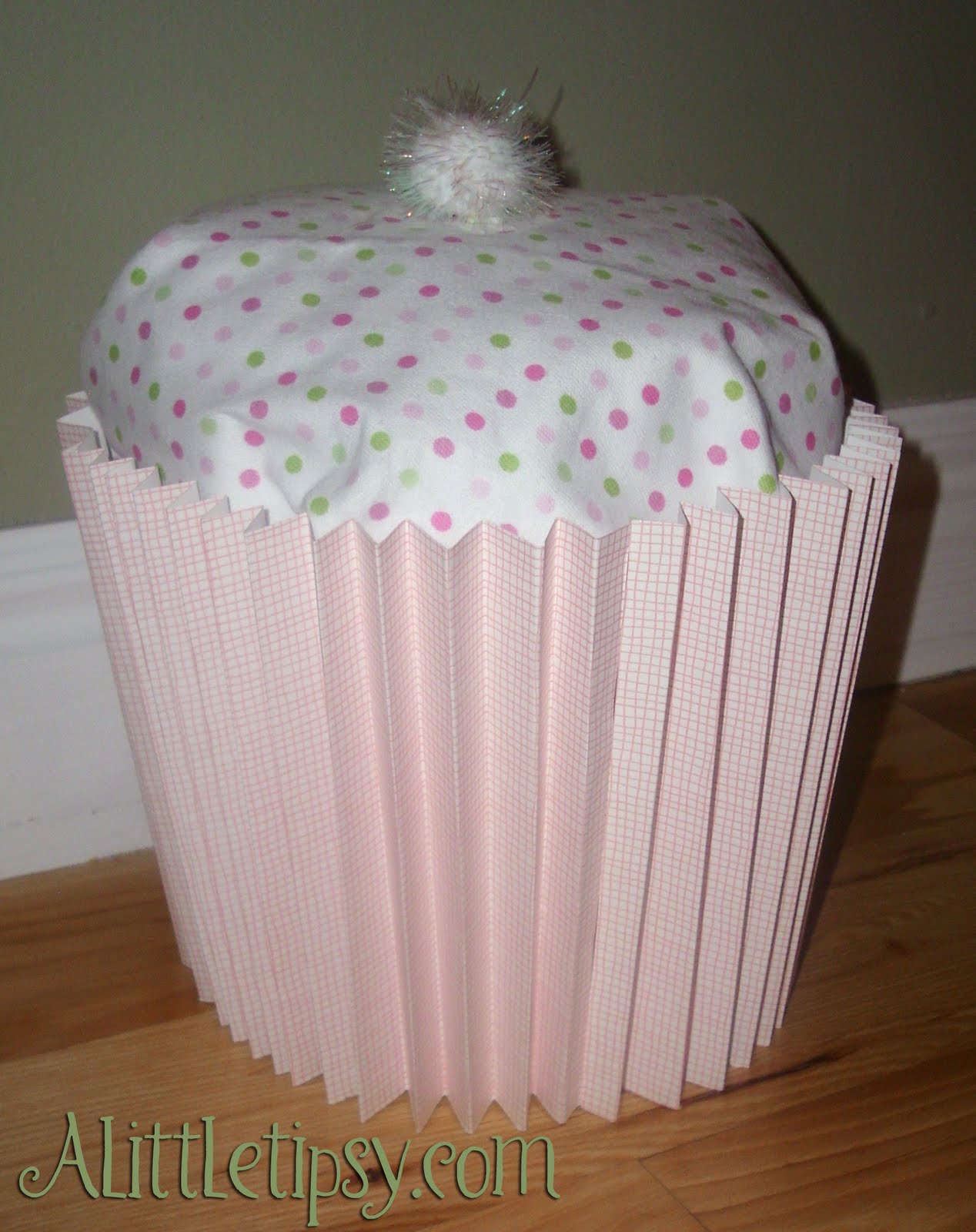 Cupcake+Baby+shower+gift+wrap.jpg