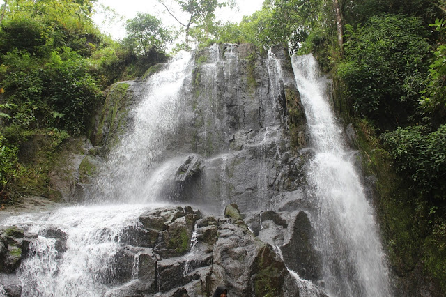 Wisata Alam Air Terjun Tujua Maros