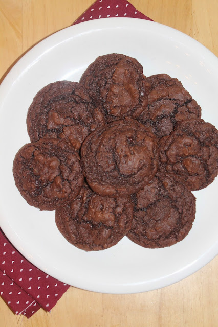 Platter of Mexican hot chocolate cookies.