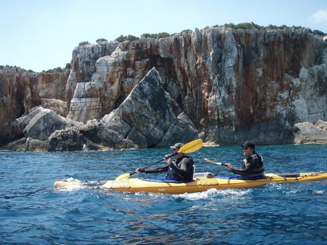 Η απόλυτη εμπειρία.... θαλάσσιο καγιάκ στο ιόνιο!!