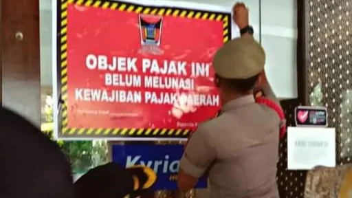 Ogah Lunasi Pajak, Penyegelan Tempat Usaha di Padang Terus Berlanjut, Tunggakan Capai Rp7 M