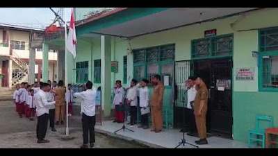 Kepala Sekolah SDIT Wahdah Islamiyah Bulukumba Memimpin Upacara, Harapan : Bukukumba Sukses Dibawah Naungan Allah