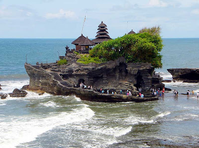 Objek Wisata Pura Tanah Lot, Tabanan Bali 2